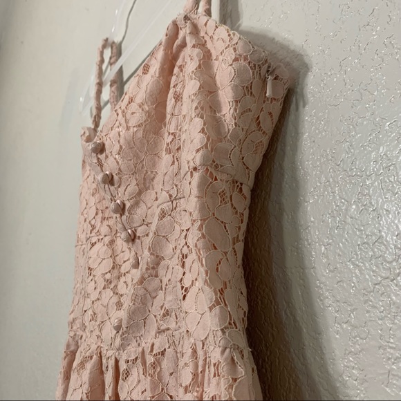 Aritzia Talula Pale Pink Lace Dress size 4 - Picture 6 of 9